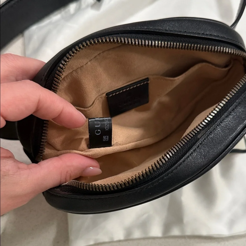 SOLD! Authentic Gucci Marmont Black Belt Bag - Picture 8 of 10